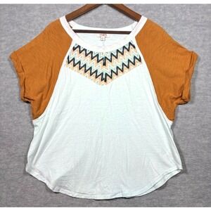 Umgee Women's Boho Zigzag Chevron Crochet Top‎ Sz M T-Shirt Casual